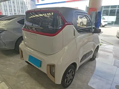 Baojun E200