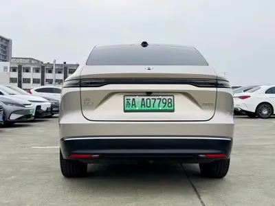 Nio EC7