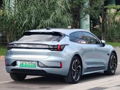 Zeekr 001