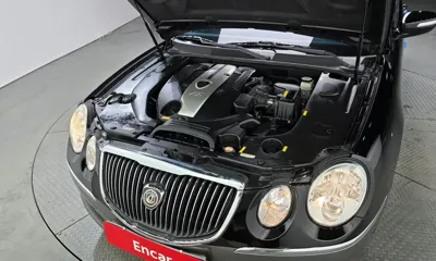 Kia Opirus