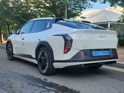 Kia EV4