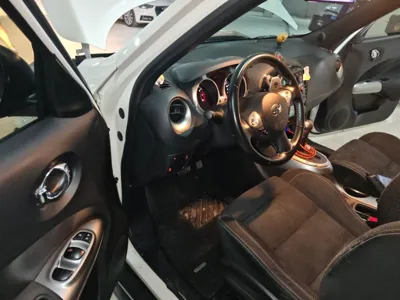 Infiniti ESQ