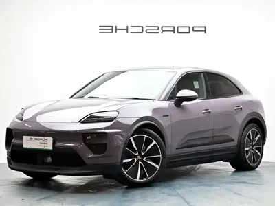 Porsche Macan EV