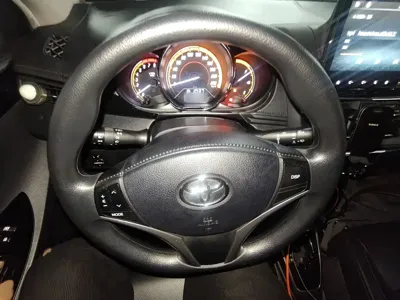 Toyota Yaris L