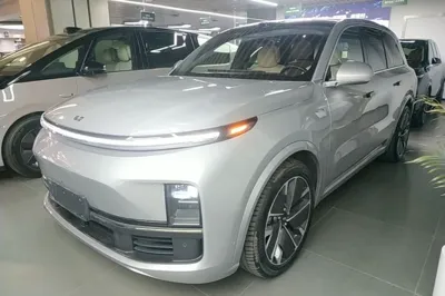 Li Auto L8