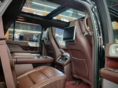 Lincoln Navigator
