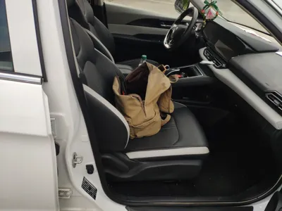 Dongfeng Aeolus E70