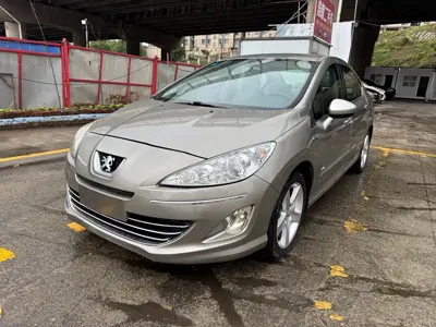 Peugeot 408