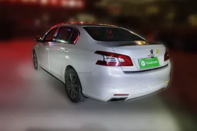 Peugeot 408
