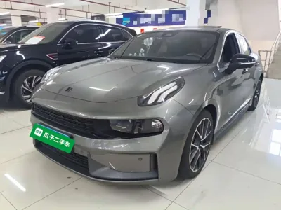 Lynk & Co 03
