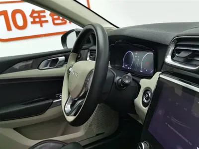 Lynk & Co 02