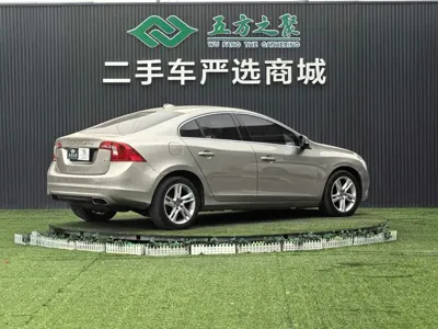 Volvo S60 (Import)