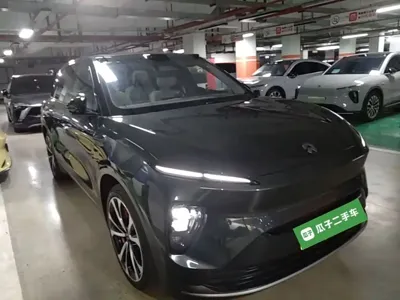 Nio ES8