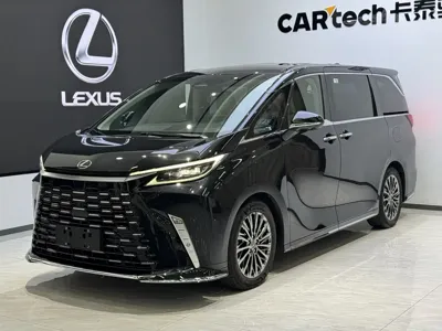 Lexus LM