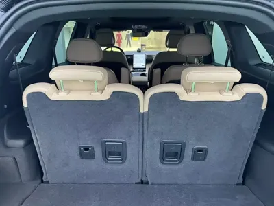 Nio ES8