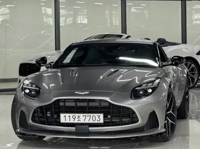 Astonmartin DB12