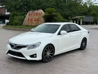 Toyota Reiz
