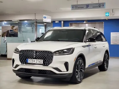 Lincoln Aviator