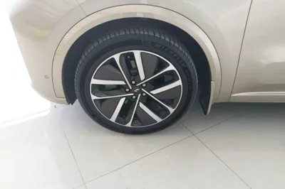 Li Auto L9