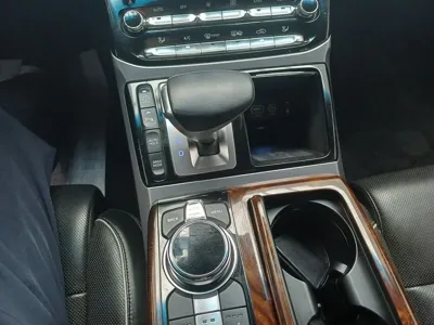 Genesis EQ900