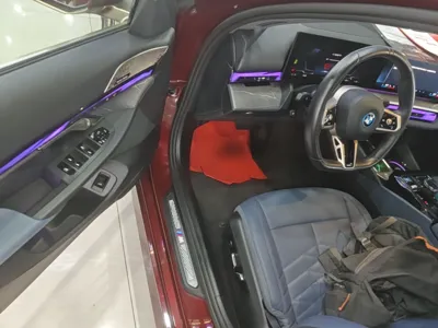 BMW i5