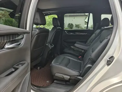 Cadillac XT6