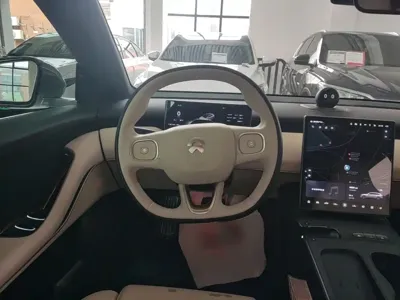 Nio ET5T