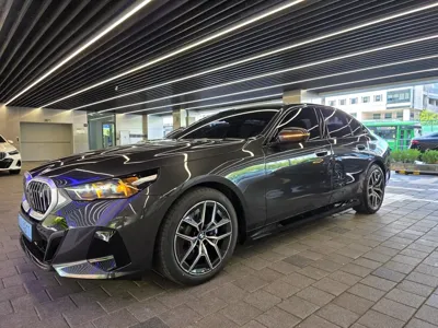 BMW i5
