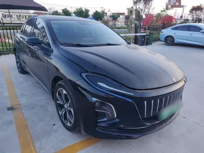 Hongqi E-QM5
