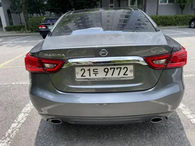 Nissan Maxima