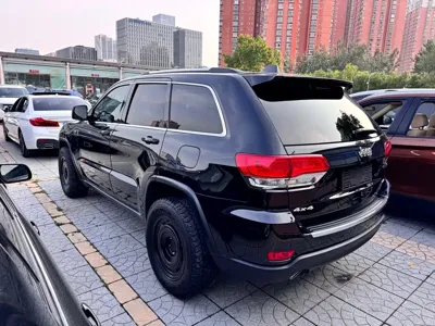 Jeep Grand Cherokee (Import)