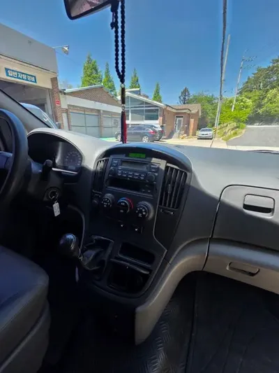 Hyundai Starex