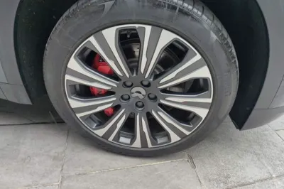 Nio ES8