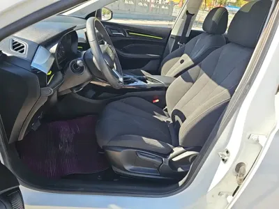 Roewe i5