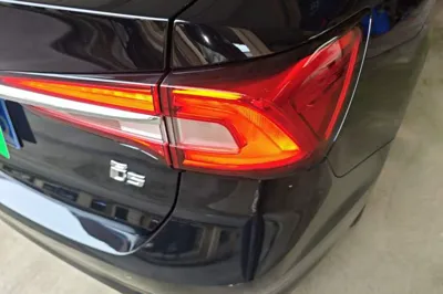 Roewe i5