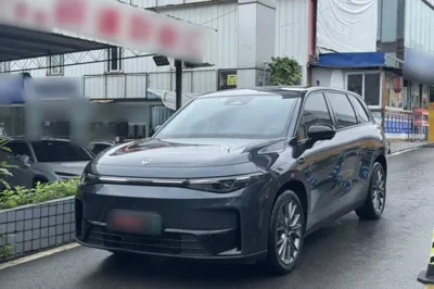 Leapmotor C10