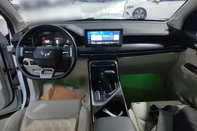 Wuling Asta