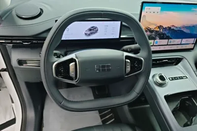 Geely Galaxy E5