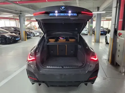 BMW i4