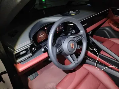 Porsche Macan EV