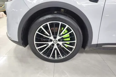 Leapmotor C11