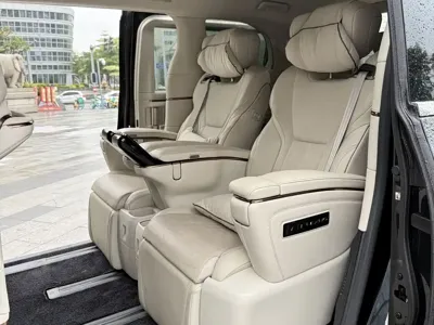 Lexus LM
