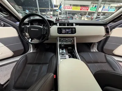 Land Rover Sport