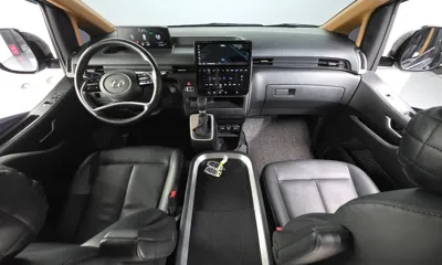 Hyundai Staria