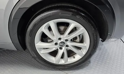 Infiniti Q30