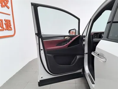 GAC Motor Trumpchi M8