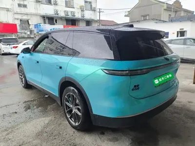 Nio ES8