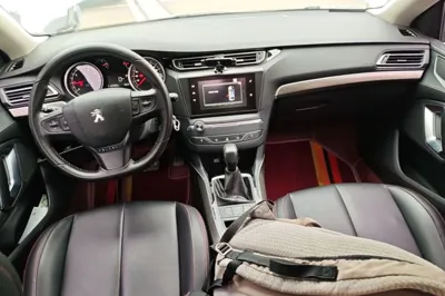 Peugeot 408