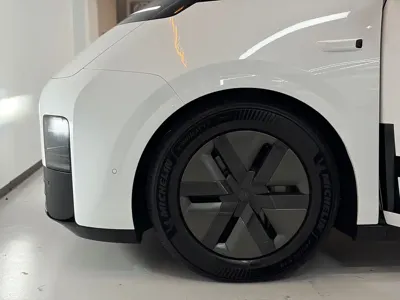 Li Auto Li MEGA