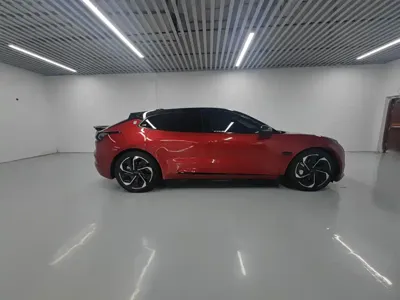Zeekr 001